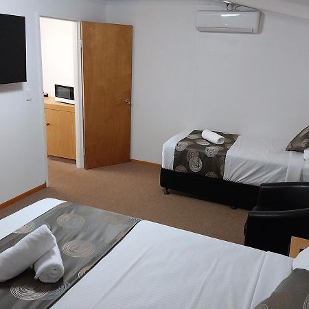 Blue Shades Motel Меріборо Екстер'єр фото