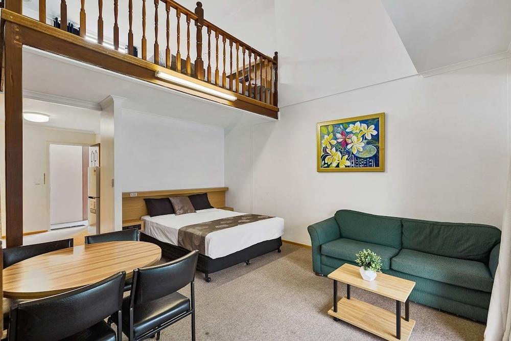 Blue Shades Motel Меріборо Екстер'єр фото